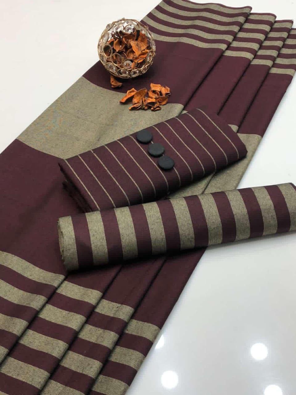Susi khaddar winter collection (Mehroon)